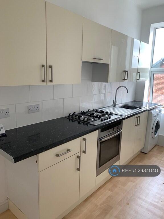 1 bed 1st Floor Flat for rent in Upper Newbold. From OpenRent