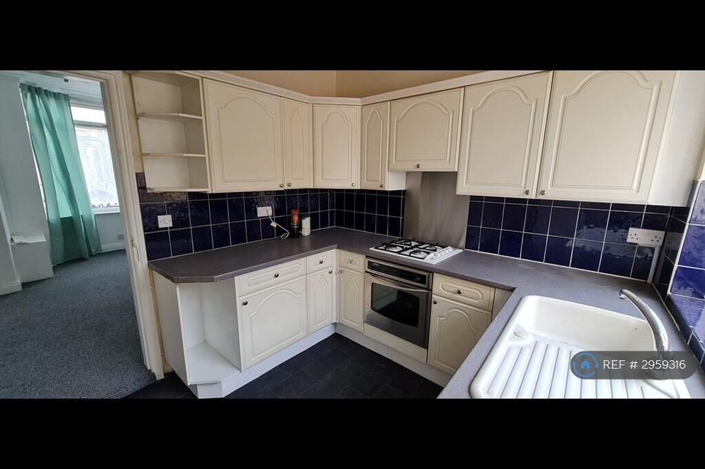 2 bed Mid Terraced House for rent in Middlesbrough. From OpenRent