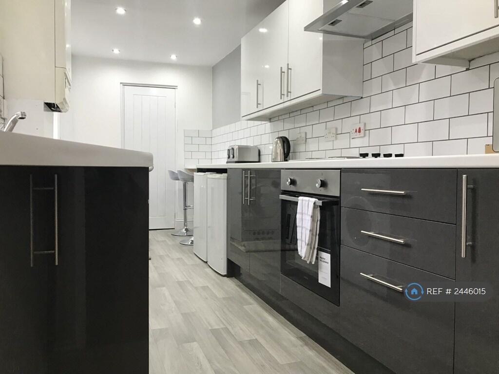 1 bed House Share for rent in Middlesbrough. From OpenRent