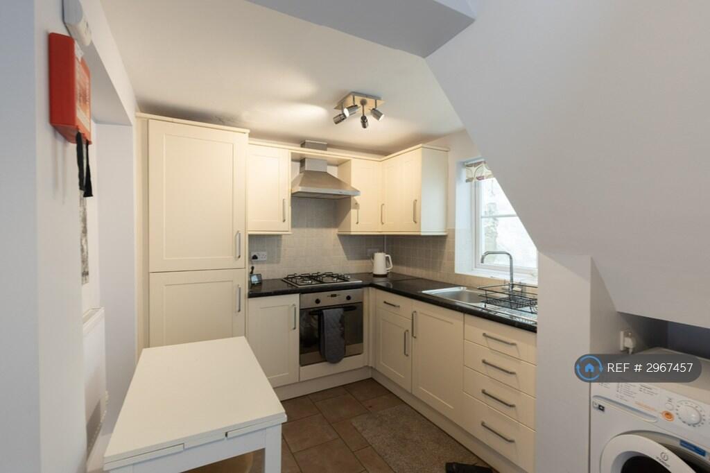 1 bed House Share for rent in Cheltenham. From OpenRent