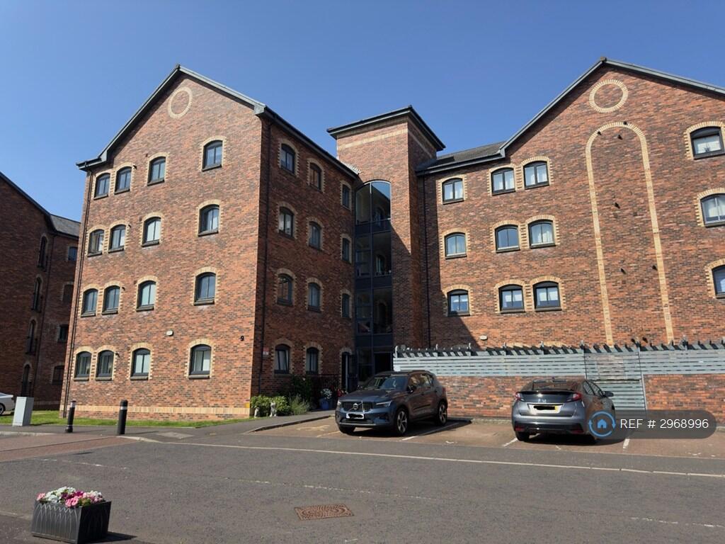 1 bed 1st Floor Flat for rent in Greenock. From OpenRent 1 bed 1st Floor Flat for rent in Greenock. From OpenRent
