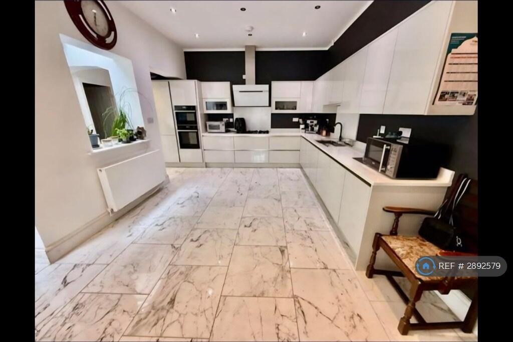 1 bed House Share for rent in Birmingham. From OpenRent 1 bed House Share for rent in Birmingham. From OpenRent