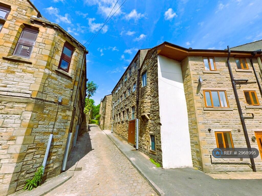 2 bed 1st Floor Flat for rent in Simonstone. From OpenRent
