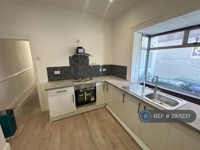 3 bed Mid Terraced House for rent in South Shields. From OpenRent 3 bed Mid Terraced House for rent in South Shields. From OpenRent