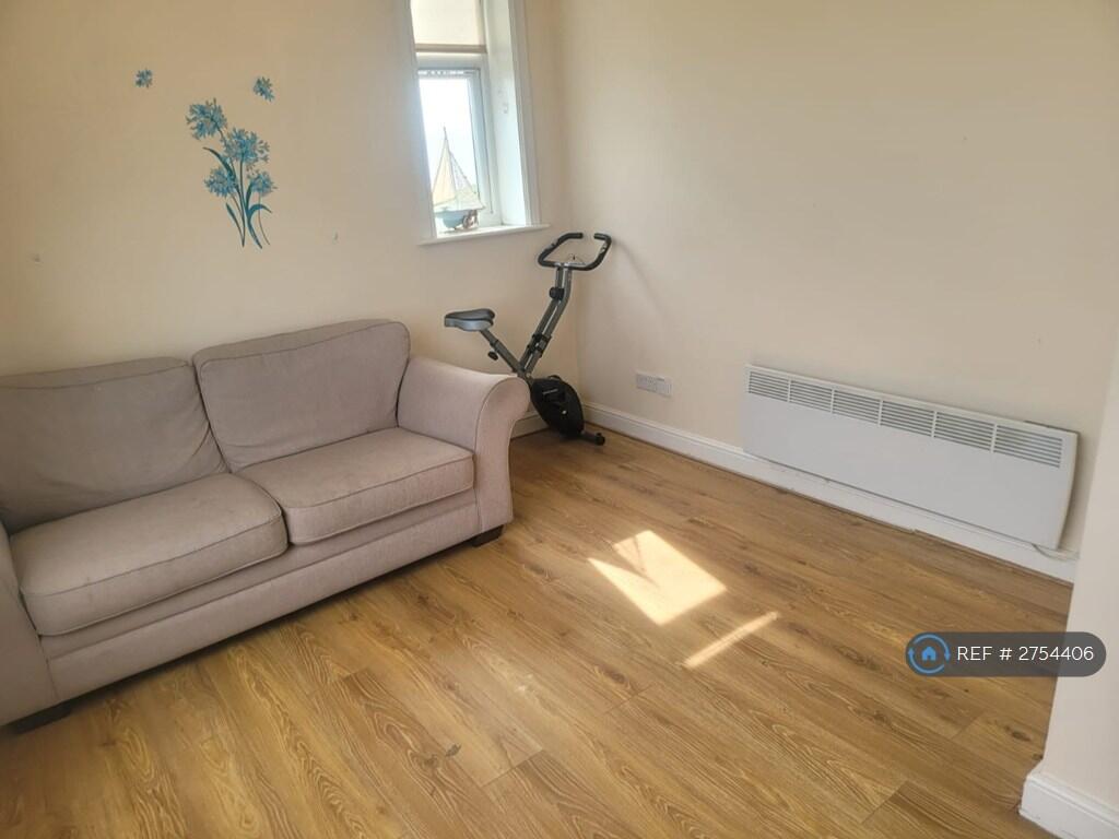 2 bed 1st Floor Flat for rent in Mundesley. From OpenRent
