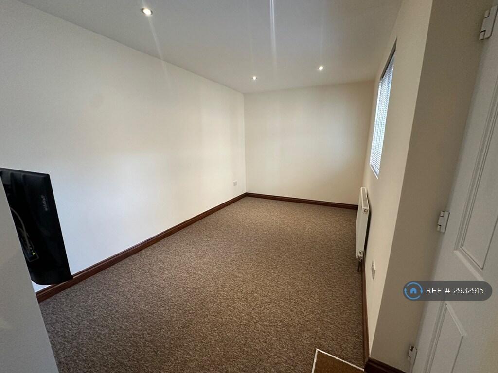 4 bed Studio for rent in Luton. From OpenRent 4 bed Studio for rent in Luton. From OpenRent