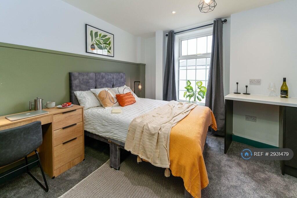 1 bed House Share for rent in Hyde. From OpenRent