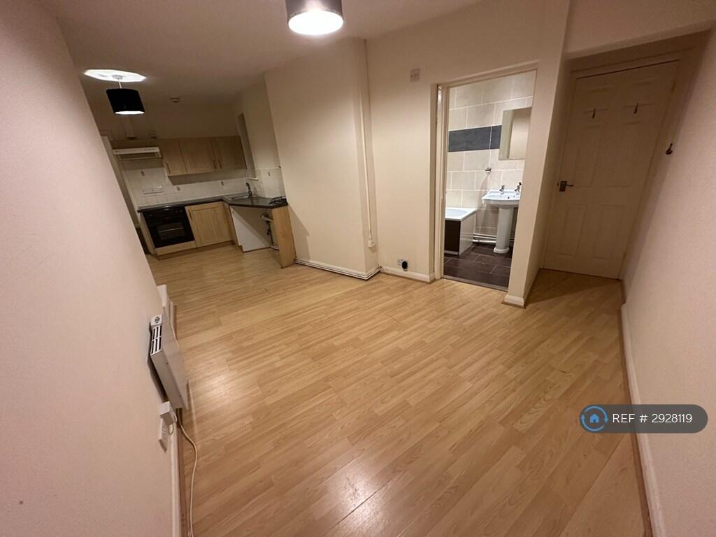 1 bed 1st Floor Flat for rent in Gloucester. From OpenRent 1 bed 1st Floor Flat for rent in Gloucester. From OpenRent
