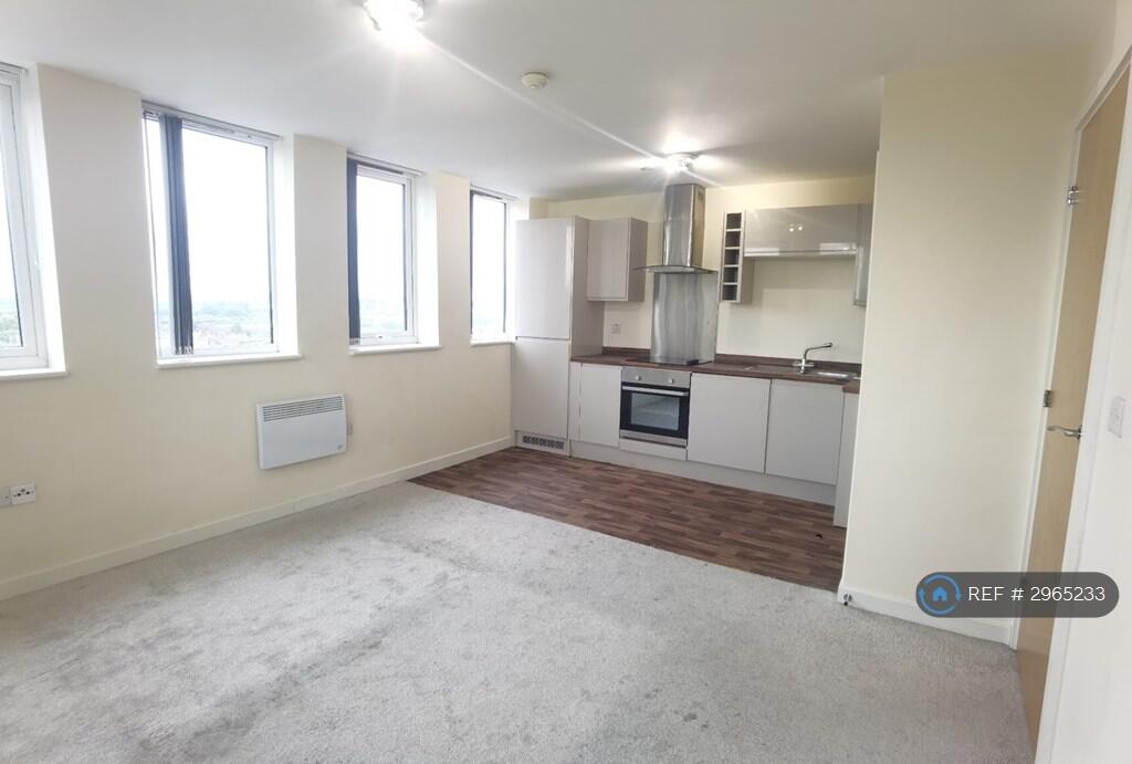 1 bed 1st Floor Flat for rent in Walsall. From OpenRent