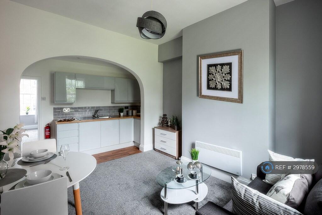 1 bed 1st Floor Flat for rent in Worcester. From OpenRent