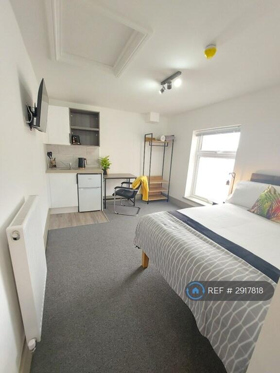 4 bed Studio for rent in Derby. From OpenRent