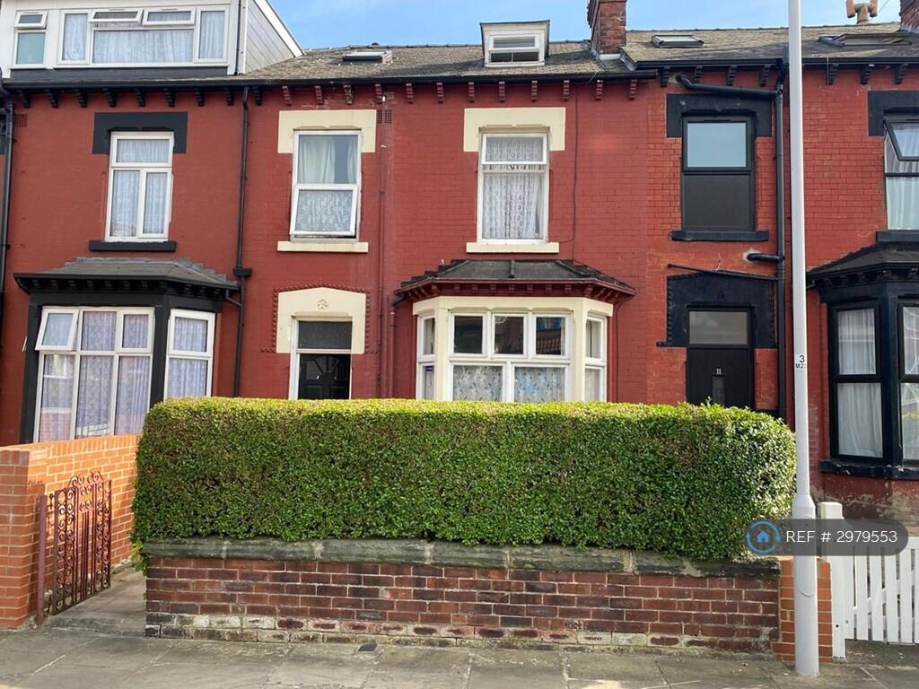 1 bed 1st Floor Flat for rent in Leeds. From OpenRent