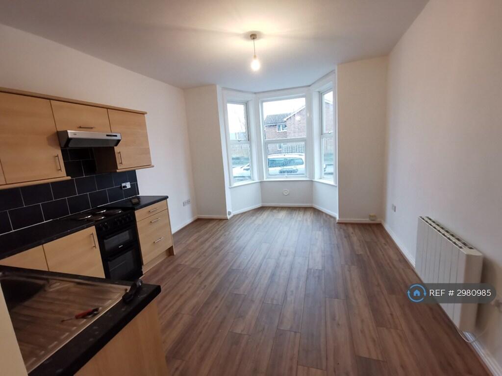 1 bed 1st Floor Flat for rent in Great Yarmouth. From OpenRent
