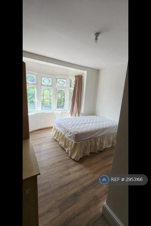 1 bed House Share for rent in Ilford. From OpenRent