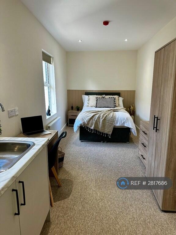 1 bed House Share for rent in Poole. From OpenRent
