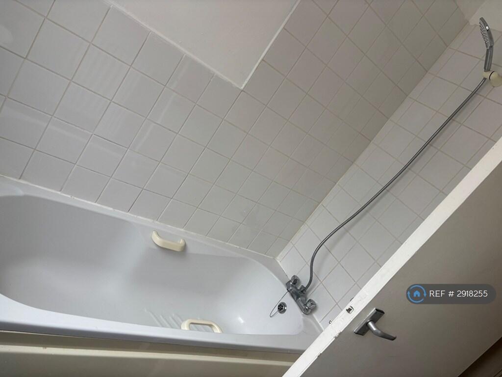 1 bed House Share for rent in Hull. From OpenRent 1 bed House Share for rent in Hull. From OpenRent