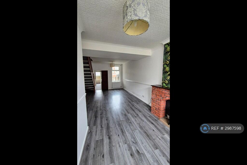 3 bed Mid Terraced House for rent in Grimsby. From OpenRent 3 bed Mid Terraced House for rent in Grimsby. From OpenRent