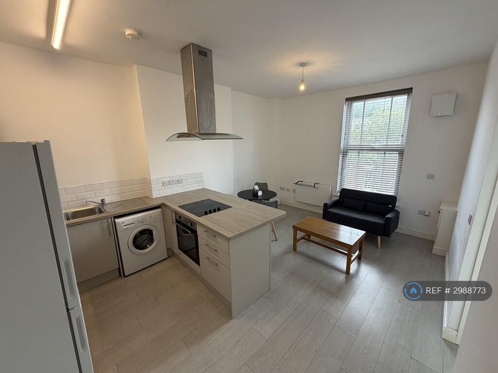 1 bed 1st Floor Flat for rent in Crewe. From OpenRent