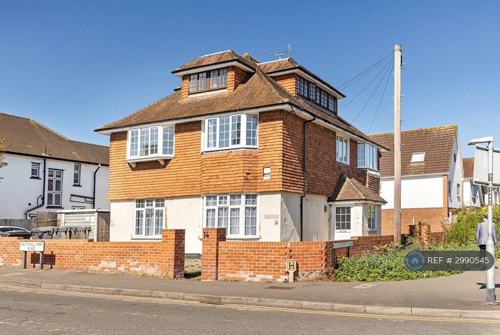 4 bed Studio for rent in Camberley. From OpenRent 4 bed Studio for rent in Camberley. From OpenRent