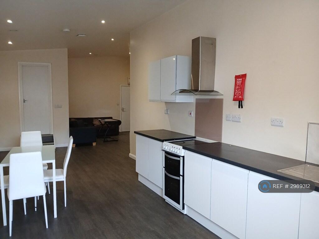 1 bed 1st Floor Flat for rent in Cookshill. From OpenRent 1 bed 1st Floor Flat for rent in Cookshill. From OpenRent