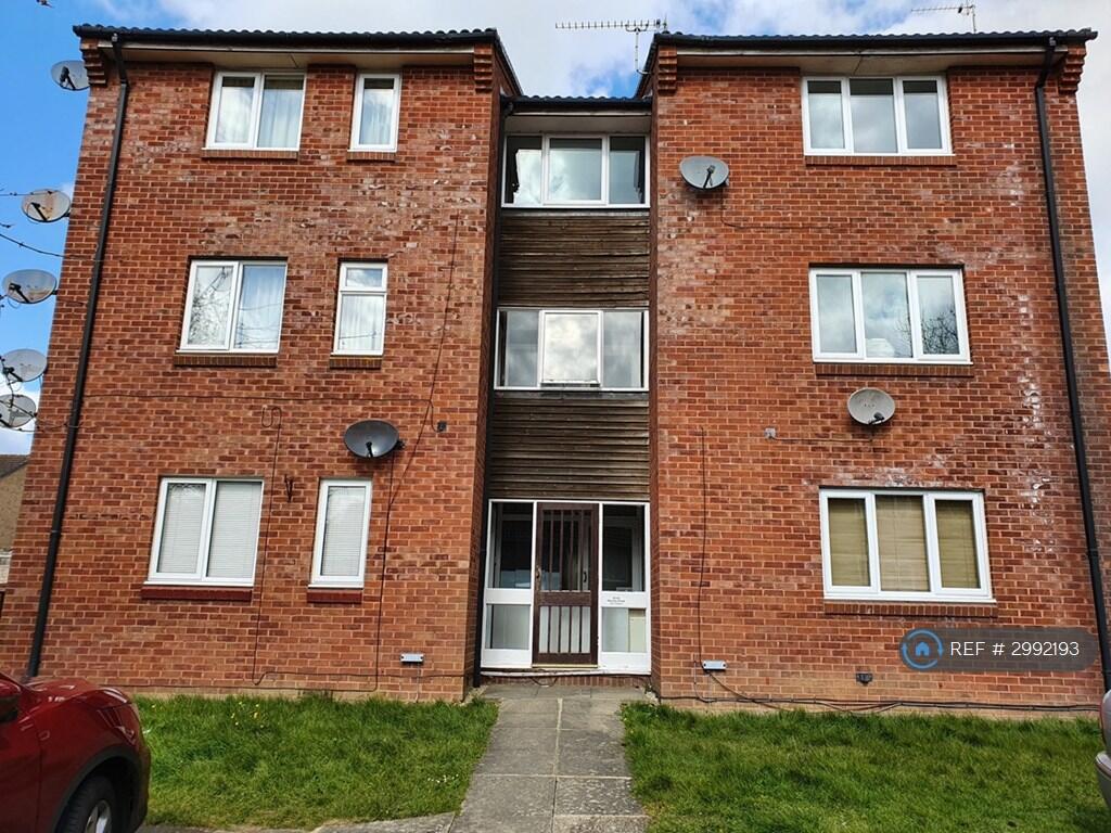 4 bed Studio for rent in Swindon. From OpenRent