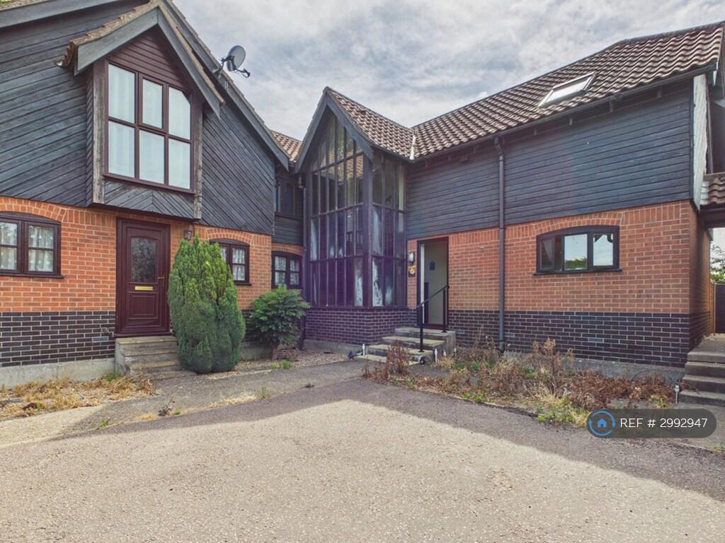 1 bed 1st Floor Flat for rent in Diss. From OpenRent