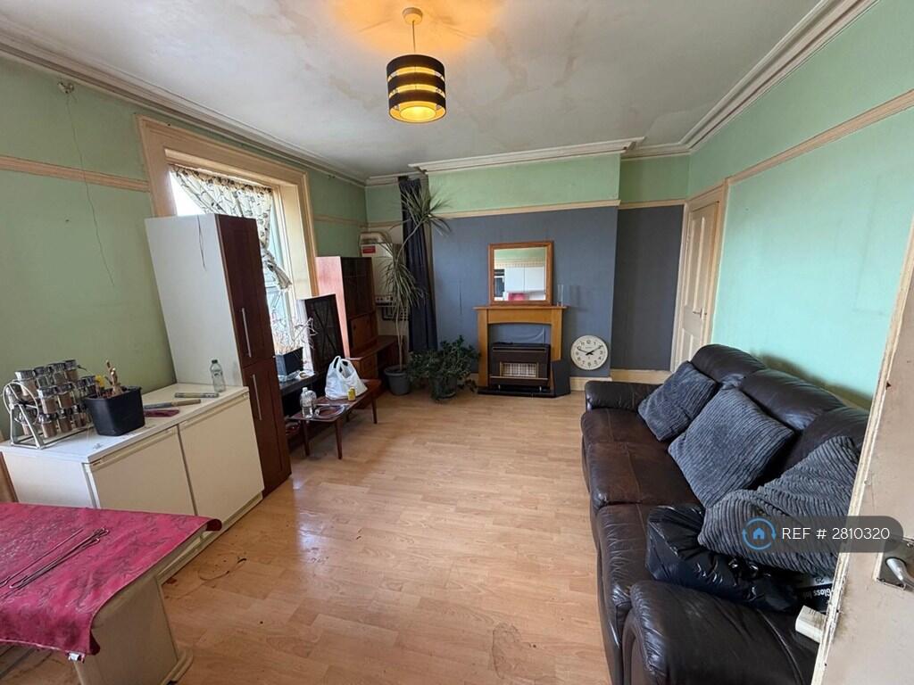 2 bed 1st Floor Flat for rent in Birkenhead. From OpenRent 2 bed 1st Floor Flat for rent in Birkenhead. From OpenRent