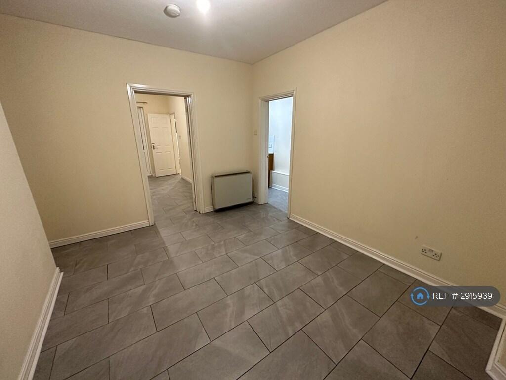 1 bed 1st Floor Flat for rent in Cheltenham. From OpenRent