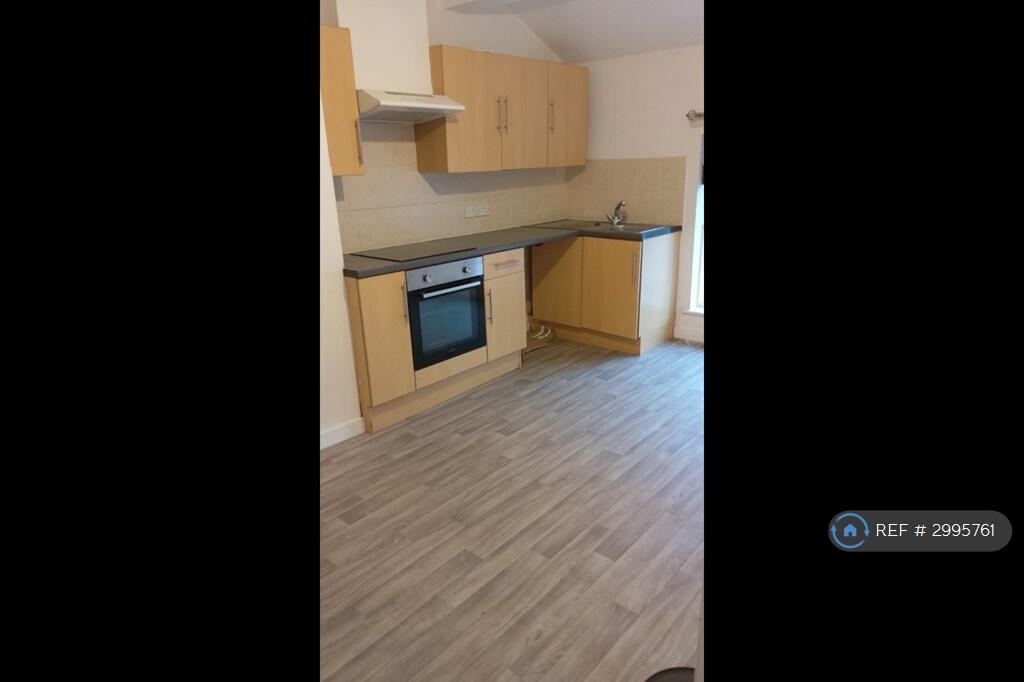 1 bed 1st Floor Flat for rent in Rawtenstall. From OpenRent