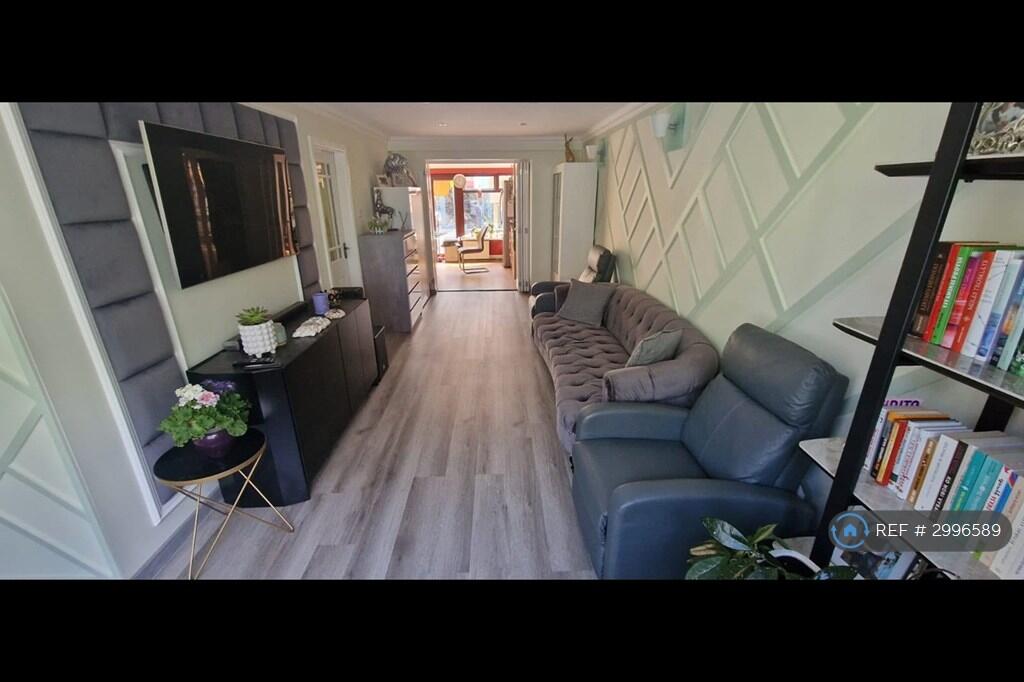 1 bed House Share for rent in Taunton. From OpenRent 1 bed House Share for rent in Taunton. From OpenRent