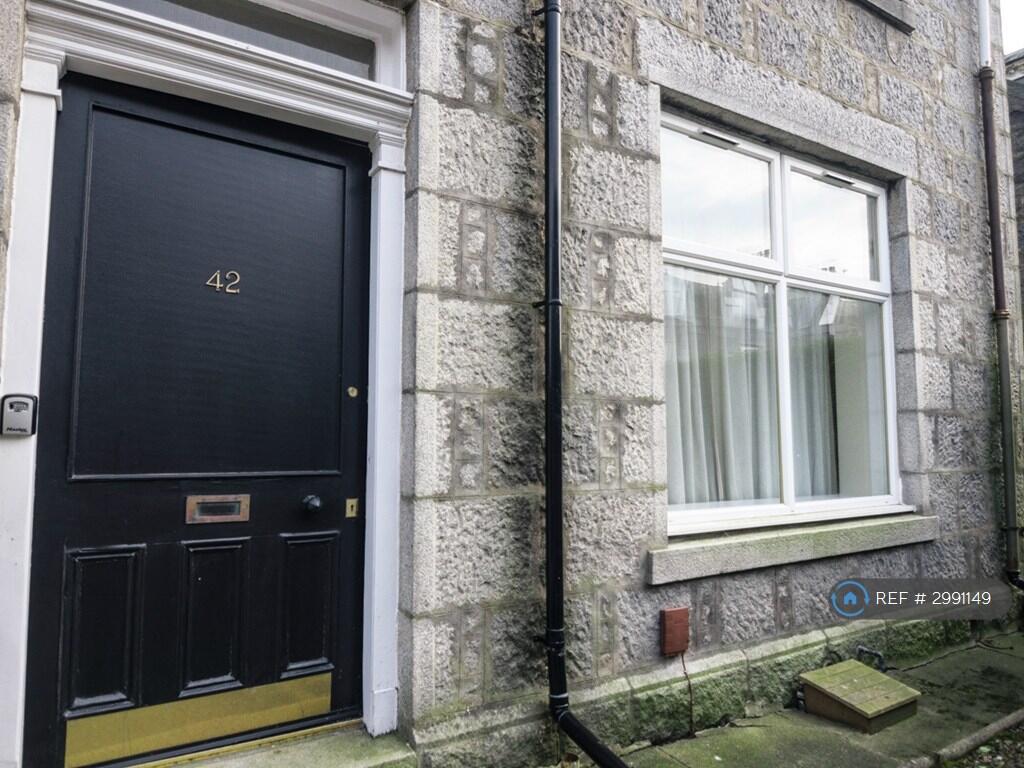 2 bed 1st Floor Flat for rent in Aberdeen. From OpenRent