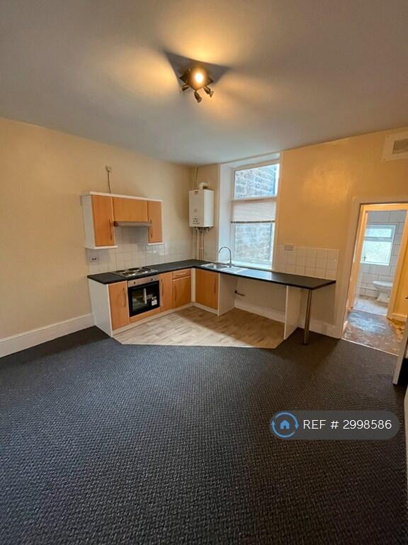 1 bed 1st Floor Flat for rent in Colne. From OpenRent