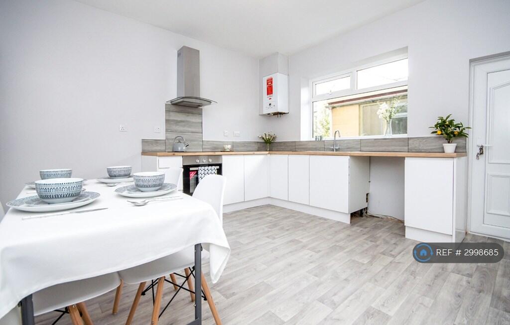 2 bed Mid Terraced House for rent in Accrington. From OpenRent 2 bed Mid Terraced House for rent in Accrington. From OpenRent