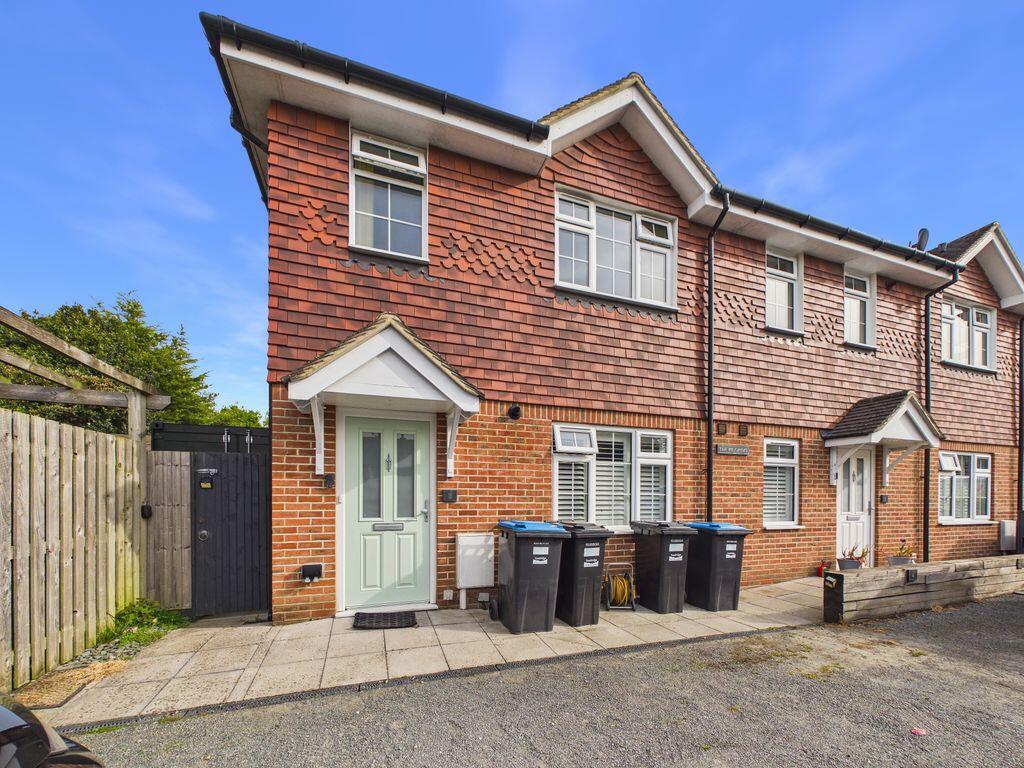 2 bed Annexe for rent in Tyler's Green. From P . A . Jones Property Solutions - Caterham - High Street