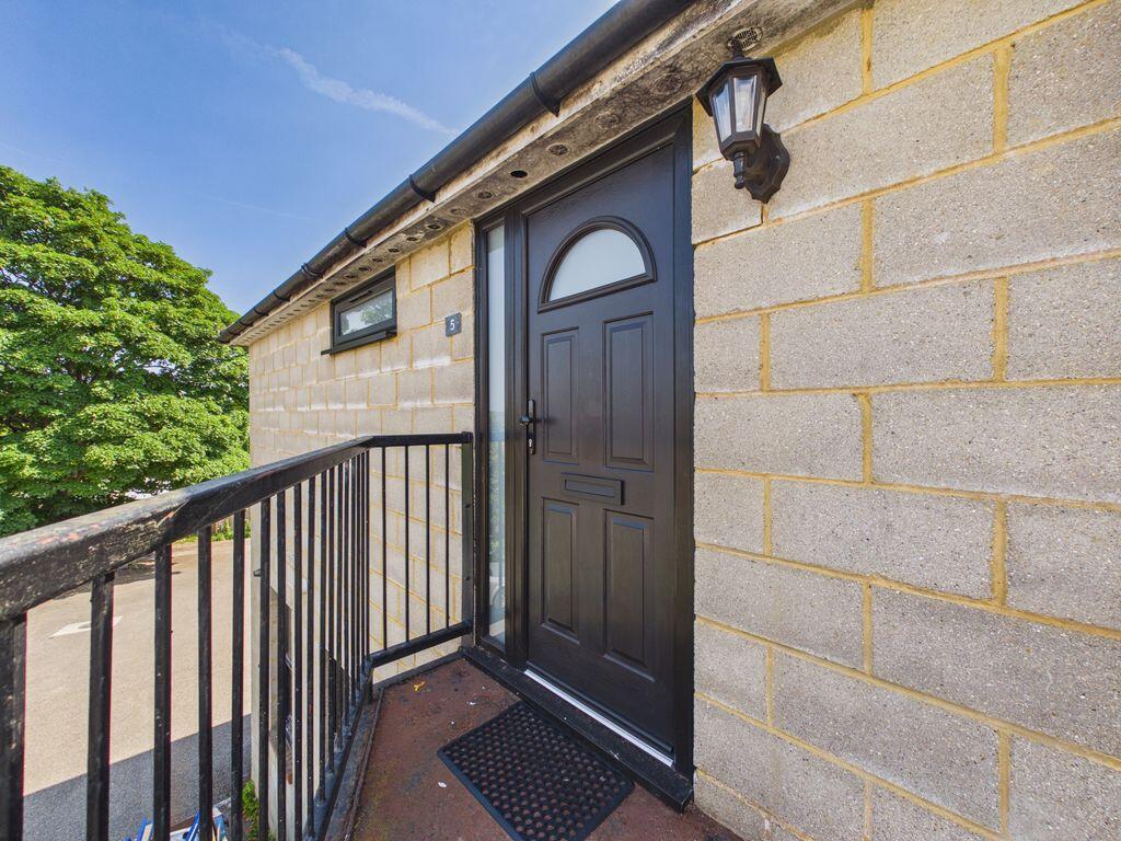1 bed Apartment for rent in Caterham. From P . A . Jones Property Solutions - Caterham - High Street