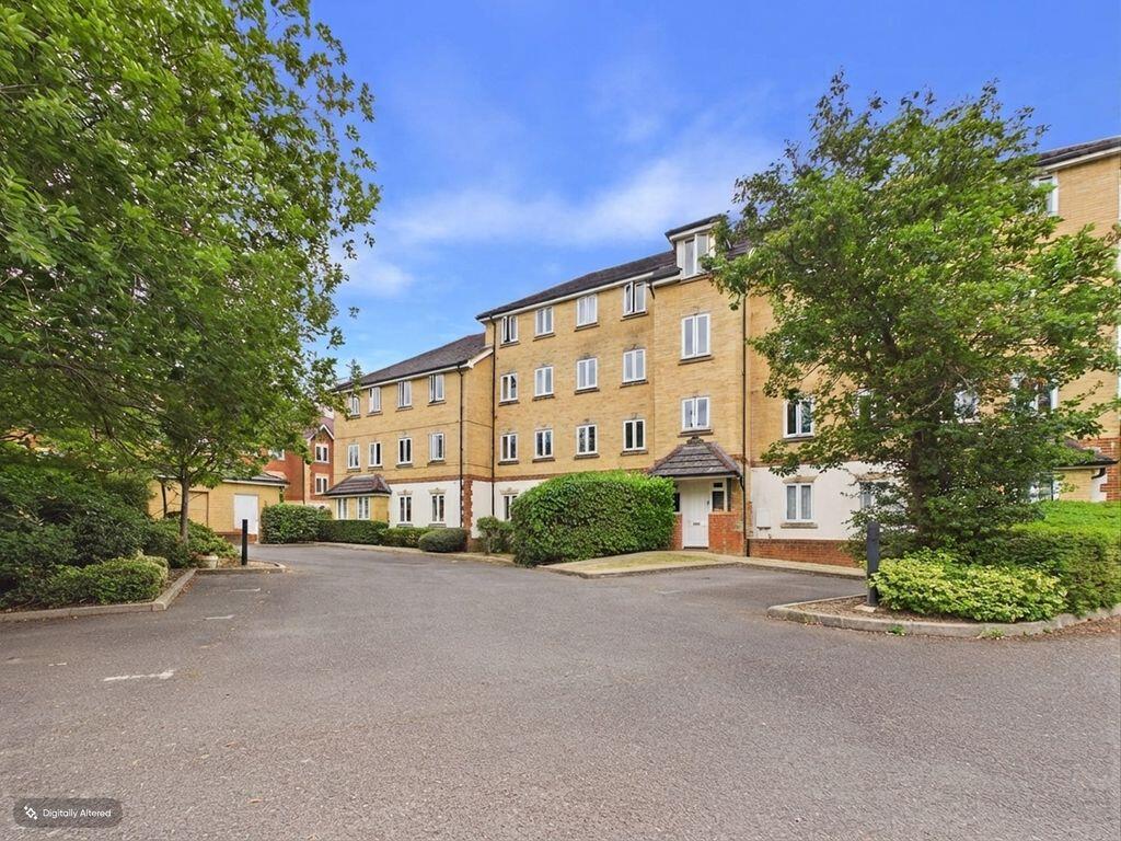 2 bed 1st Floor Flat for rent in Caterham. From P . A . Jones Property Solutions - Caterham - High Street