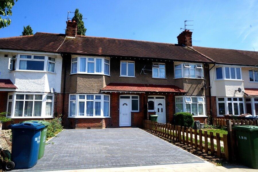 3 bed Semi Detached for rent in Pinner. From Paige and Petrook - Pinner