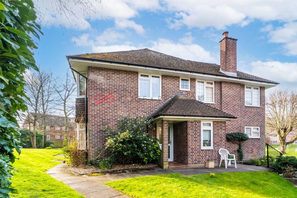 3 bed Apartment for rent in Northwood. From Paige and Petrook - Pinner