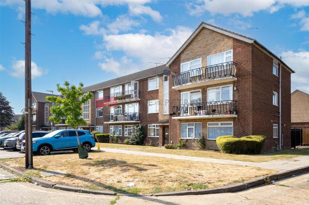 2 bed Apartment for rent in Ruislip. From Paige and Petrook - Pinner 2 bed Apartment for rent in Ruislip. From Paige and Petrook - Pinner