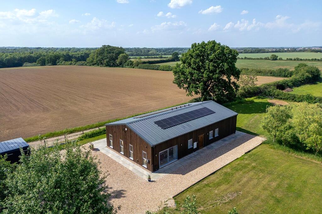 4 bed Barn Conversion for rent in Great Brickhill. From Jackson-Stops - Woburn 4 bed Barn Conversion for rent in Great Brickhill. From Jackson-Stops - Woburn
