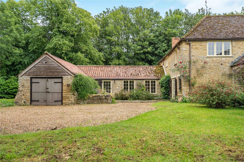 4 bed Cottage for rent in Bletsoe. From Jackson-Stops - Woburn