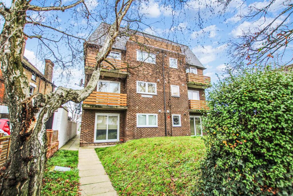 1 bed Apartment for rent in Sidcup. From Park Estates - Bexley