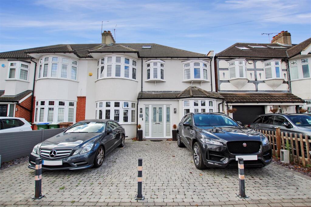 4 bed Semi Detached for rent in Bexley. From Park Estates - Bexley 4 bed Semi Detached for rent in Bexley. From Park Estates - Bexley