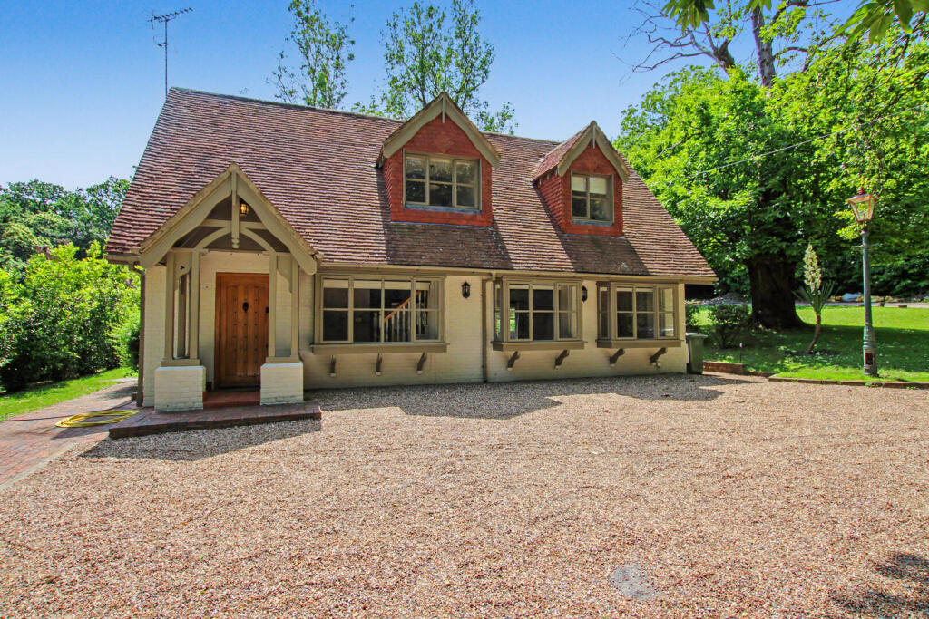 3 bed Detached for rent in Hawley. From Park Estates - Bexley