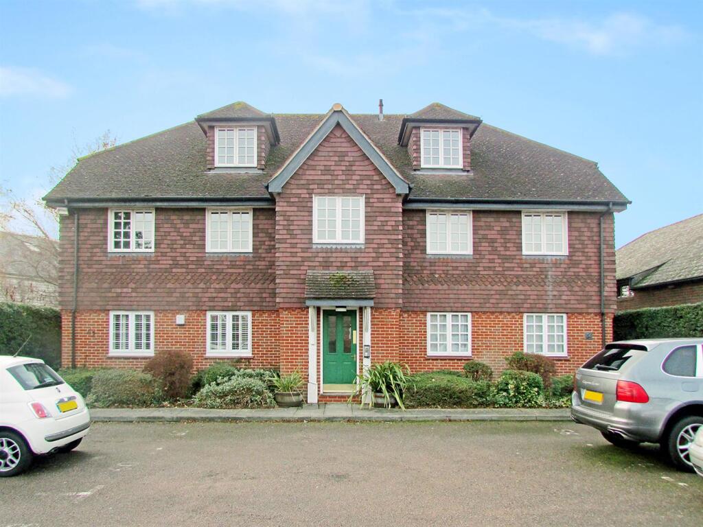 2 bed Apartment for rent in Bexley. From Park Estates - Bexley