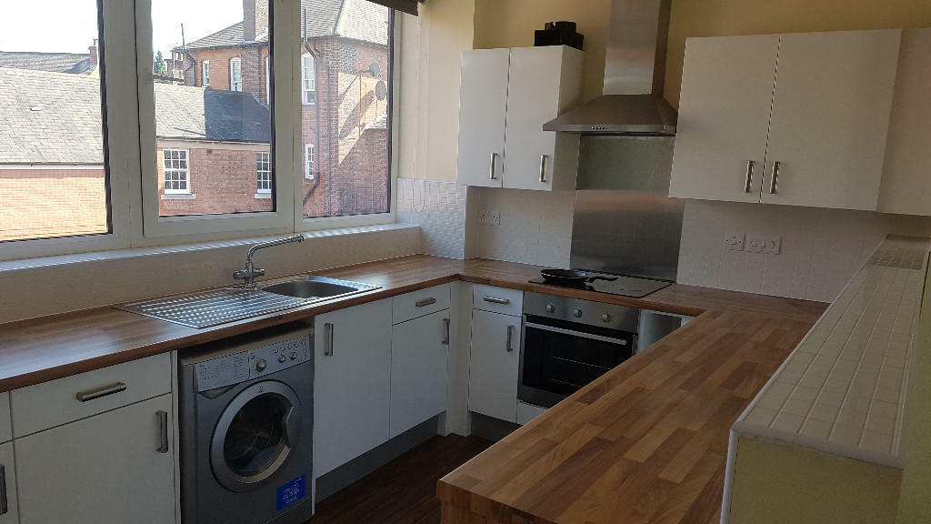 3 bed Apartment for rent in Stoughton. From Parmars - Leicester