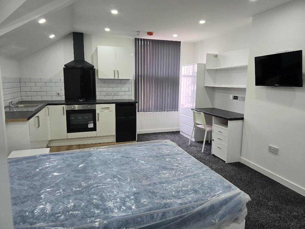 1 bed Apartment for rent in Stoughton. From Parmars - Leicester