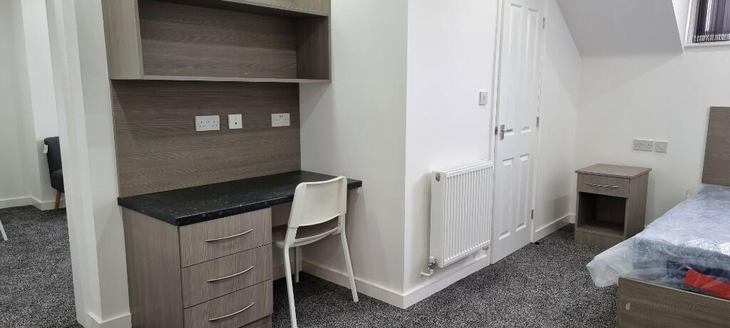 1 bed Apartment for rent in Stoughton. From Parmars - Leicester