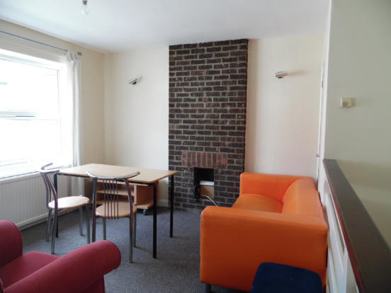 2 bed 1st Floor Flat for rent in Stoughton. From Parmars - Leicester 2 bed 1st Floor Flat for rent in Stoughton. From Parmars - Leicester