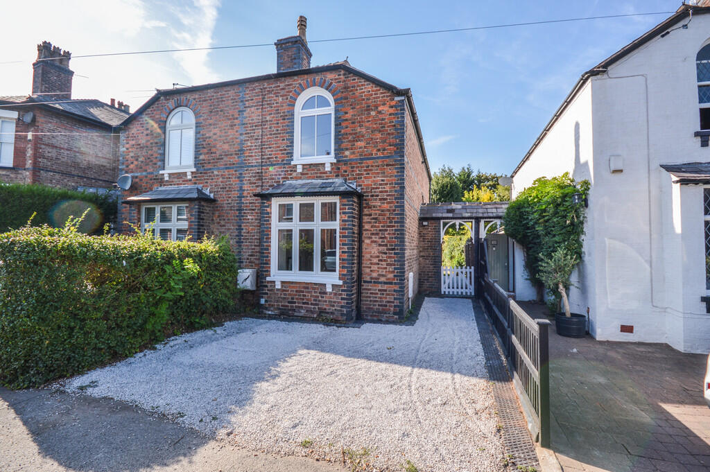 2 bed Semi Detached for rent in Altrincham. From Jameson & Partners - Altrincham